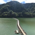 奥多摩湖の麦山浮橋