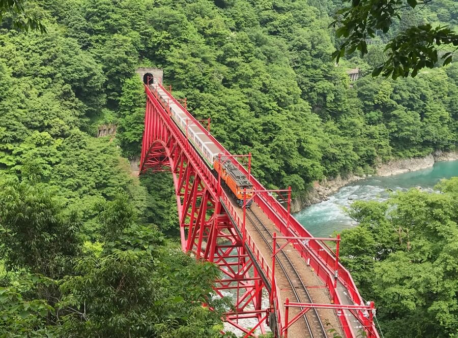 黒部峡谷鉄道